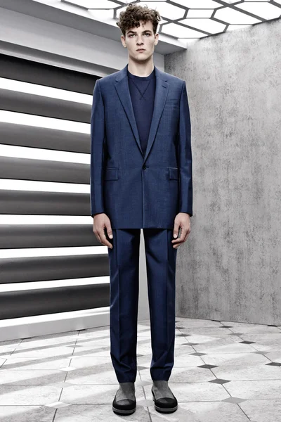 Look 14